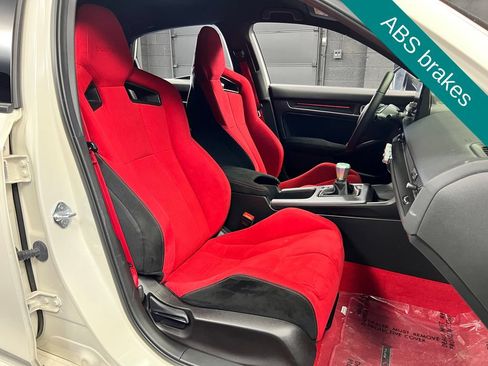 Used 2025 Honda Civic Type R image 6
