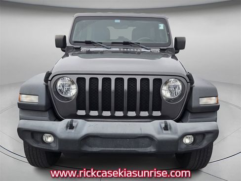 Used 2019 Jeep Wrangler Unlimited Sport S image 3