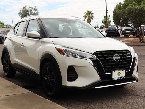 Used 2023 Nissan Kicks SV FWD image 14