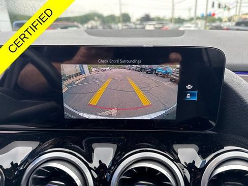 Used 2023 Mercedes-Benz GLA 250 4MATIC image 2