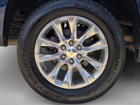 Used 2022 Chevrolet Silverado 1500 LTZ w/ Z71 Off-Road Package AWD/4WD image 21