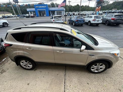 Used 2018 Ford Escape SE AWD/4WD image 7