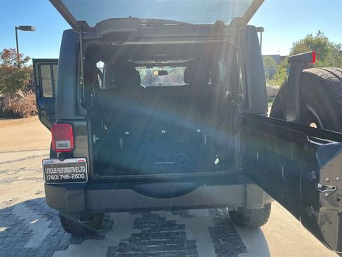 Used 2014 Jeep Wrangler Unlimited Sport w/ Quick Order Package 24S AWD/4WD image 30