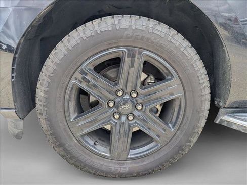 Used 2021 Ford Expedition XLT image 19