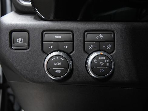 New 2026 GMC Sierra 1500 Elevation image 26