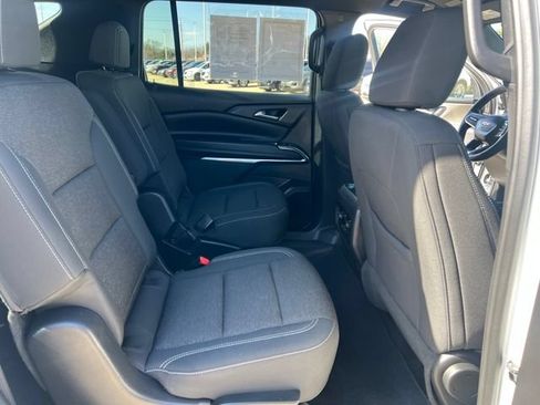 Certified 2025 Chevrolet Traverse LT AWD/4WD image 16