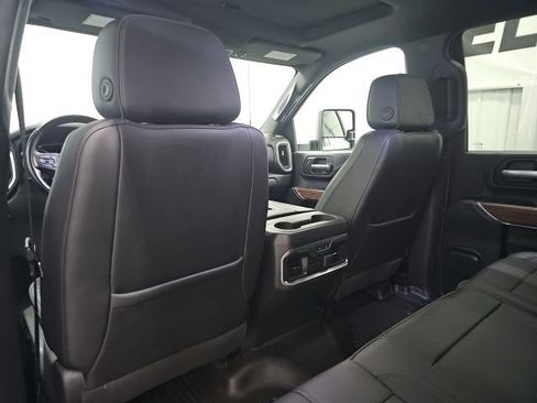 Used 2021 Chevrolet Silverado 3500 High Country w/ Technology Package image 17