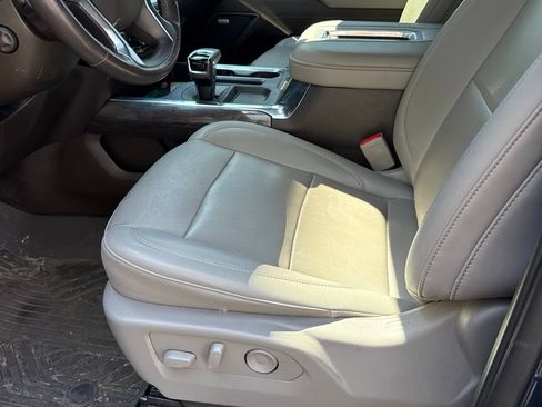 Used 2022 Chevrolet Silverado 1500 LTZ AWD/4WD image 2