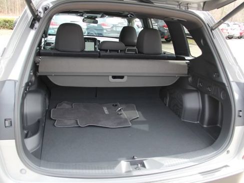Used 2025 Subaru Forester Premium AWD/4WD image 35