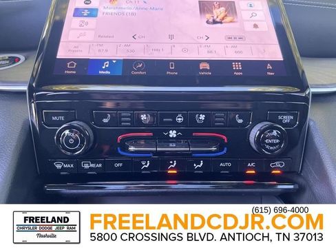 New 2025 Jeep Grand Cherokee Limited w/ Luxury Tech Group II image 24