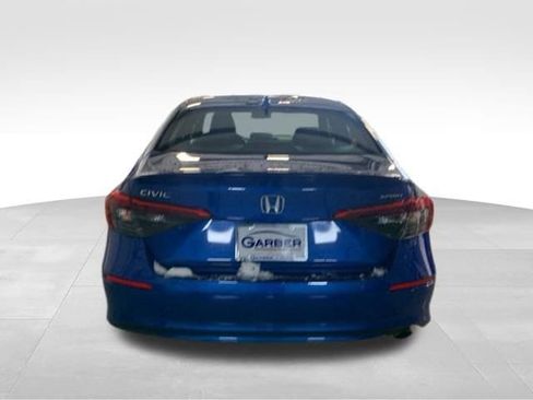 Used 2023 Honda Civic Sport image 4