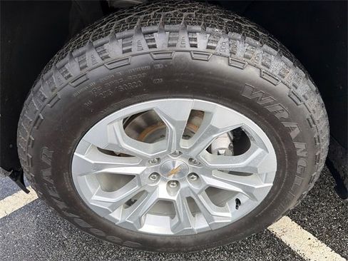 Used 2023 Chevrolet Silverado 1500 LTZ w/ LTZ Premium Package image 11