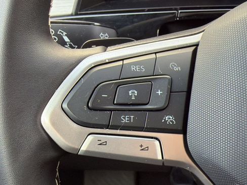 Used 2026 Volkswagen Atlas Cross Sport SE FWD image 18