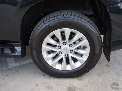 Used 2023 Lexus GX 460 Premium image 8