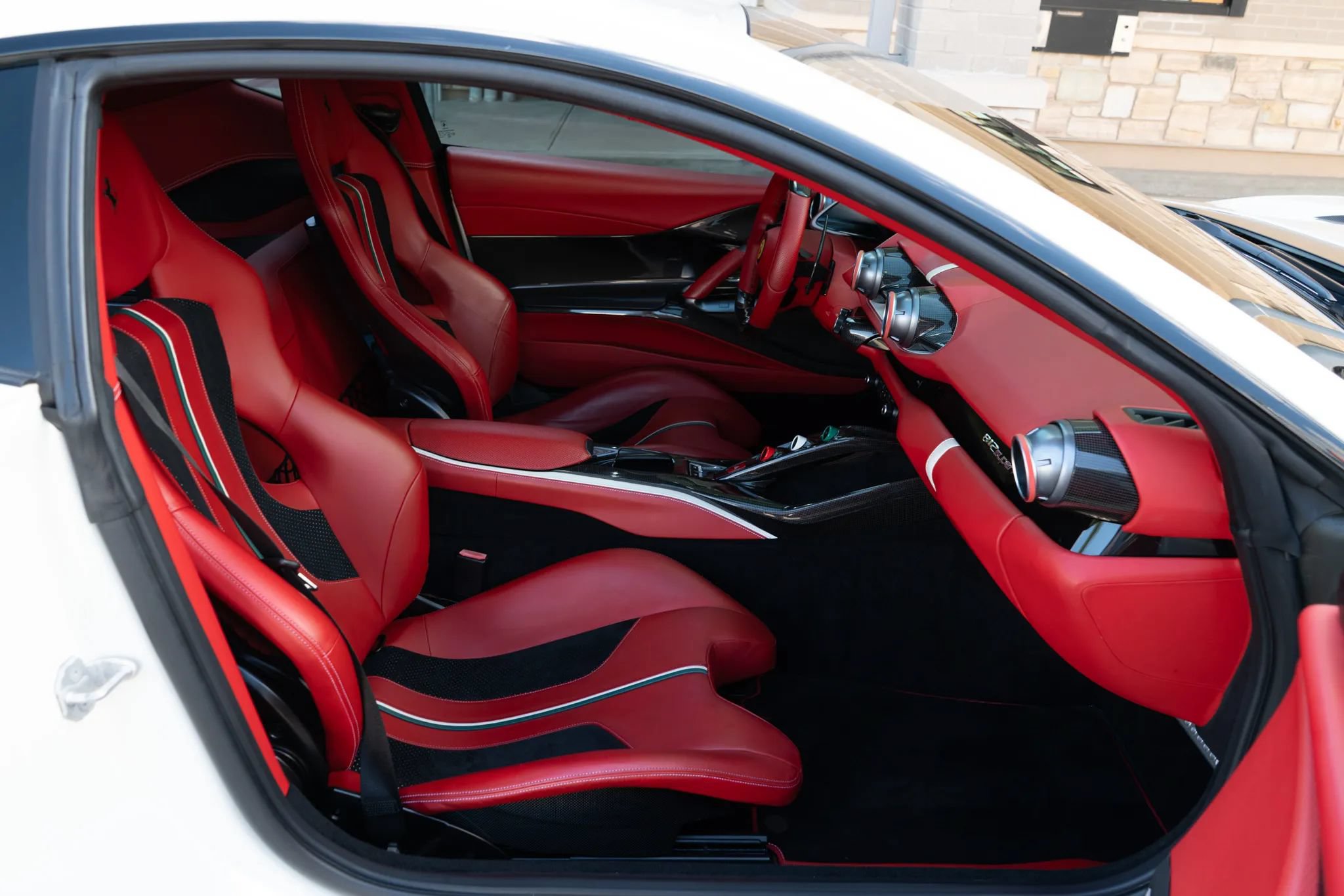 Used 2020 Ferrari 812 Superfast RWD image 24