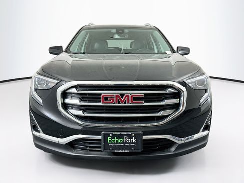 Used 2018 GMC Terrain SLT w/ Infotainment Package II AWD/4WD image 2
