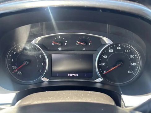 Used 2020 Chevrolet Traverse LT FWD image 11