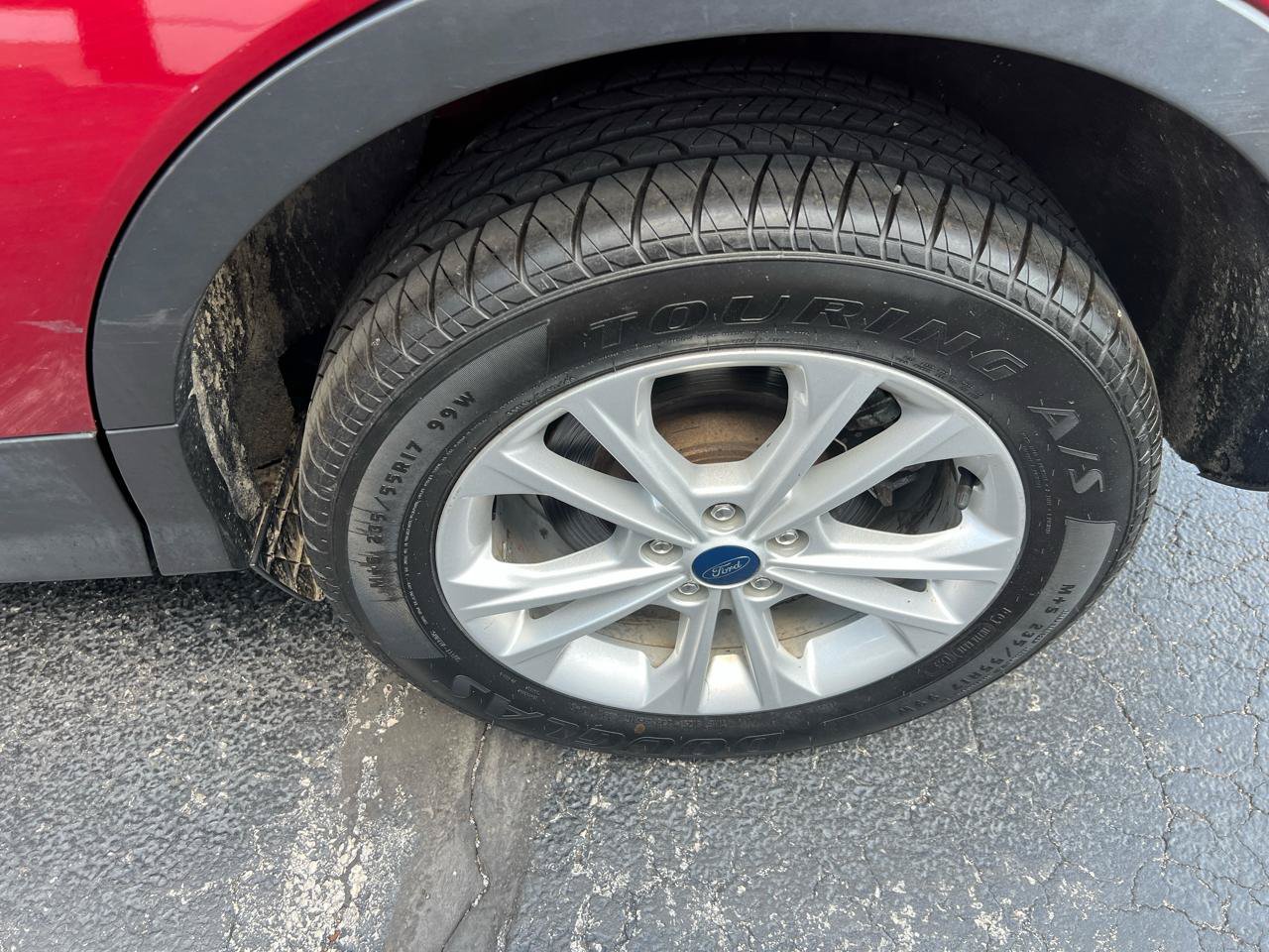 Used 2019 Ford Escape SE FWD image 22