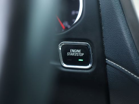 Used 2022 GMC Acadia Denali w/ Denali Ultimate Package image 8