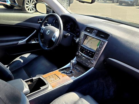 Used 2012 Lexus IS 250C RWD image 33