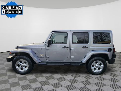Used 2015 Jeep Wrangler Unlimited Sahara w/ Dual Top Group image 5