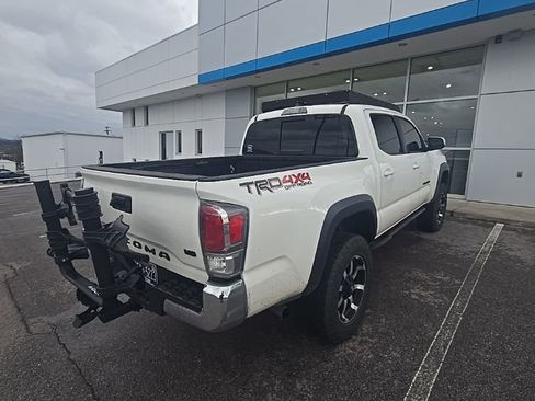 Used 2021 Toyota Tacoma TRD Off-Road image 5