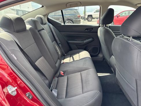 Used 2024 Nissan Altima 2.5 SV FWD image 12