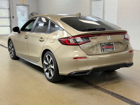 Used 2025 Honda Civic Sport Touring image 9