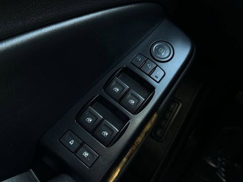 Used 2015 GMC Yukon Denali w/ Premium Package AWD/4WD image 23