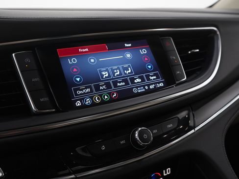 Used 2023 Buick Enclave Avenir w/ Avenir Technology Package AWD/4WD image 28