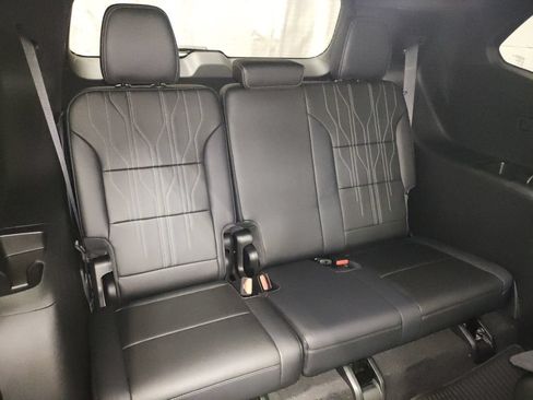 New 2026 Buick Enclave Avenir w/ Super Cruise Package FWD image 13