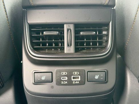 Used 2025 Subaru Outback Wilderness AWD/4WD image 31