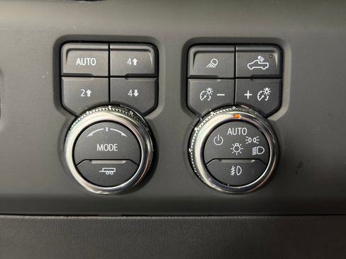 Used 2024 GMC Sierra 1500 AT4X image 32