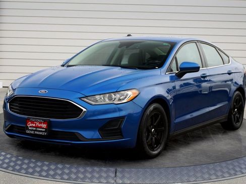 Used 2020 Ford Fusion S image 3