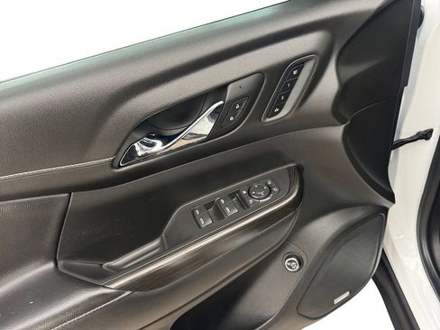 Used 2021 GMC Acadia SLT w/ Technology Package image 20