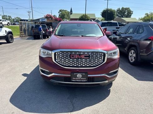 Used 2017 GMC Acadia Denali w/ Technology Package FWD image 2