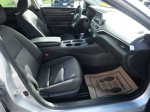 Used 2020 Nissan Altima 2.5 S image 16