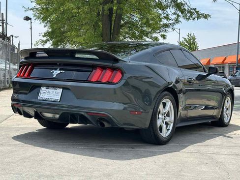 Used 2016 Ford Mustang Coupe RWD image 5
