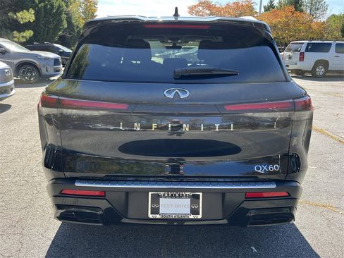 Used 2025 INFINITI QX60 Luxe w/ Cargo Package image 4
