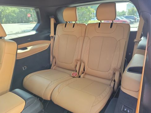 Used 2023 Jeep Grand Cherokee L Summit w/ Luxury Tech Group V AWD/4WD image 20