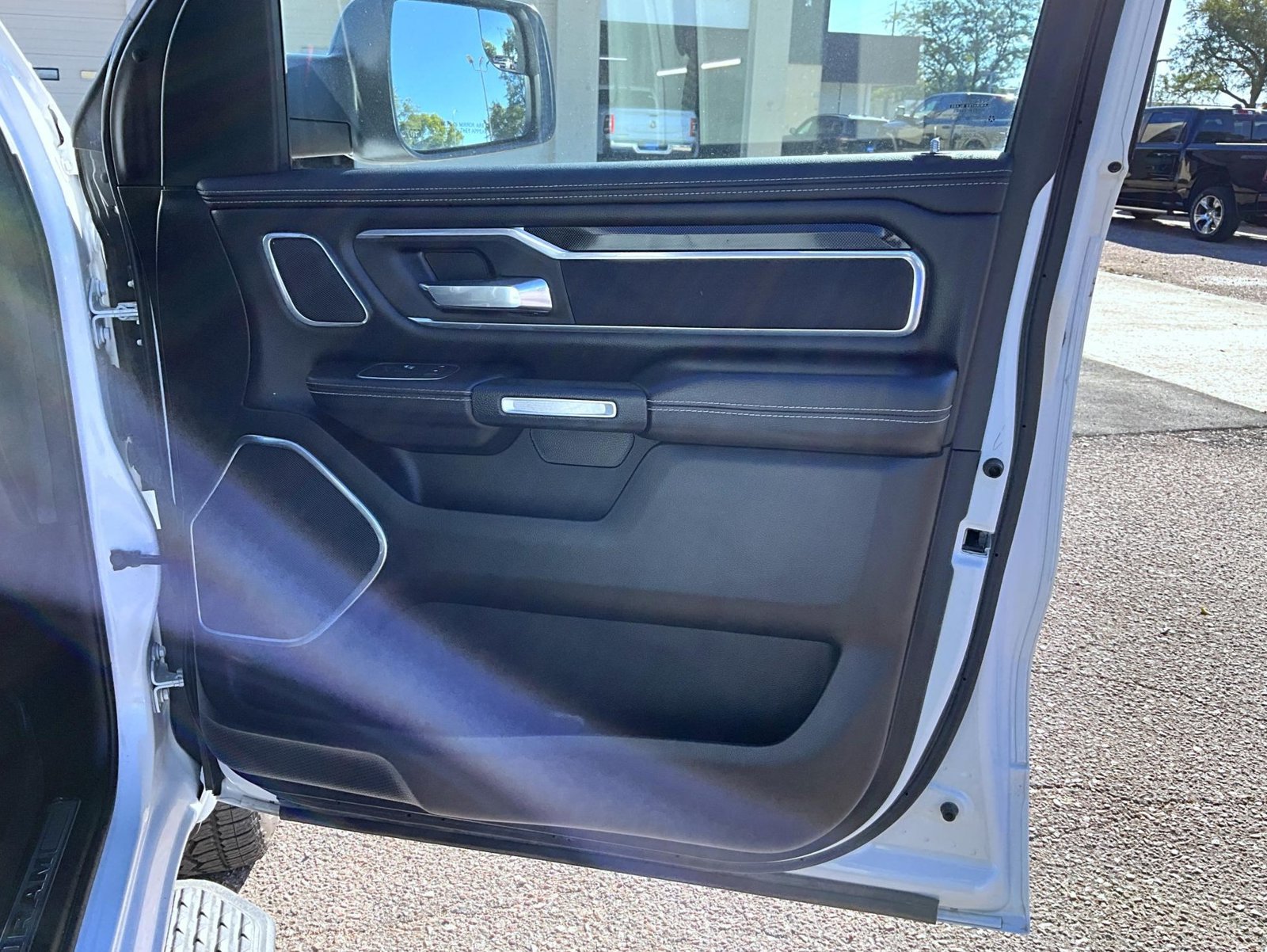 Certified 2022 RAM 1500 Laramie AWD/4WD image 17