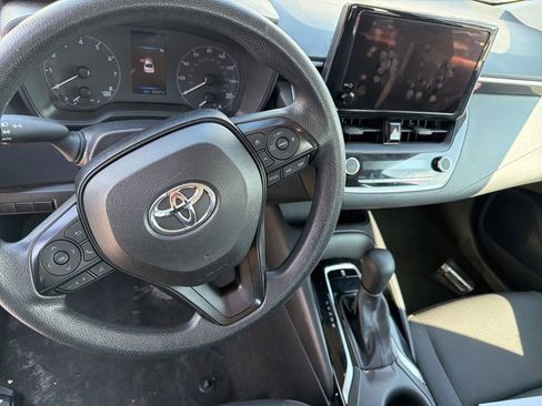 Used 2024 Toyota Corolla LE FWD image 11