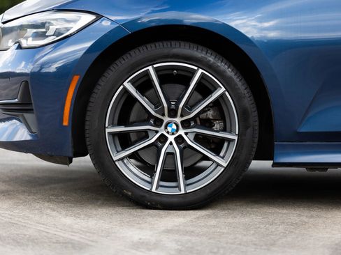 Used 2021 BMW 330i xDrive Sedan w/ Convenience Package image 11