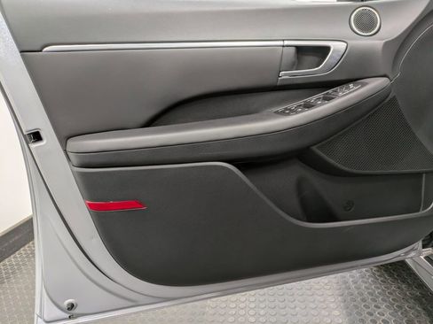 Used 2023 Hyundai Sonata SEL w/ Convenience Package FWD image 8