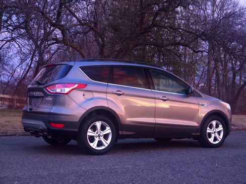 Used 2014 Ford Escape SE w/ Equipment Group 201A image 7