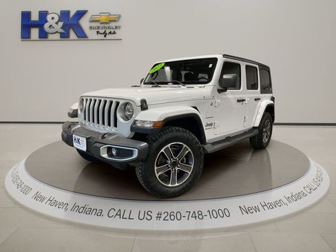 Used 2023 Jeep Wrangler Sahara w/ Cold Weather Group image 3