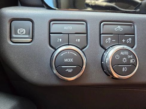 Used 2024 GMC Sierra 1500 Elevation AWD/4WD image 18