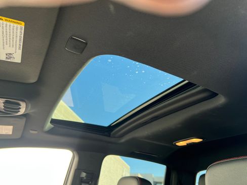 Used 2023 Chevrolet Colorado Z71 w/ Z71 Convenience Package 2 image 33