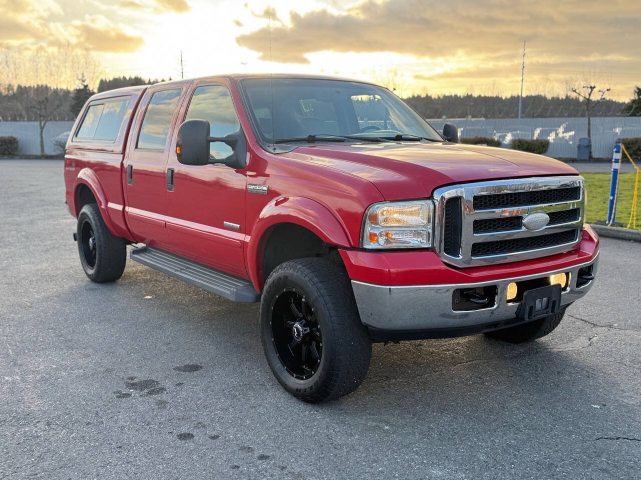 Used 2006 Ford F250 4x4 Crew Cab Super Duty image 2