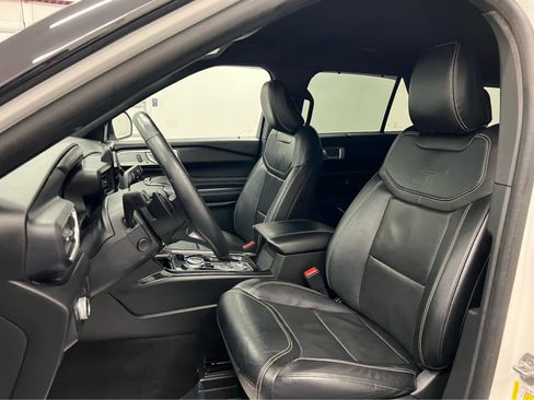 Used 2021 Ford Explorer ST w/ Equipment Group 401A image 7